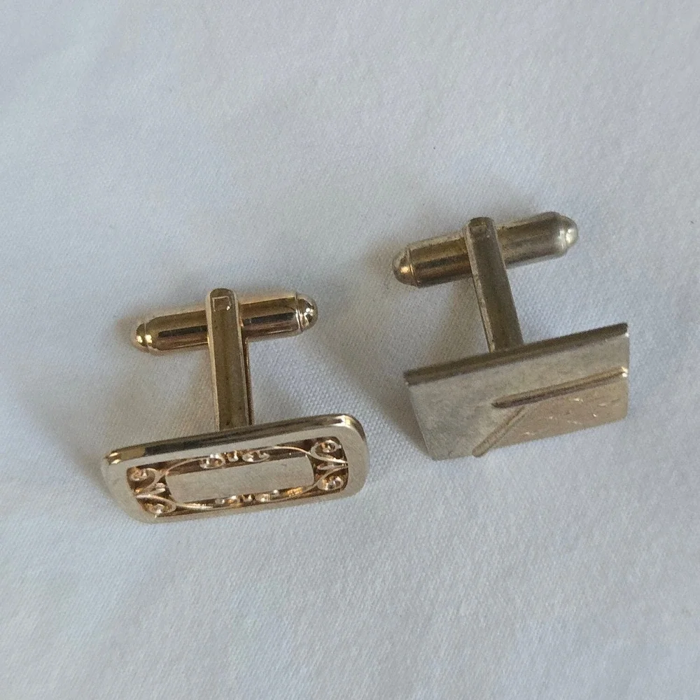 VTG Gold Filigree Etched Mismatched Cufflinks OS Men's Gold Tone Retro Unbranded